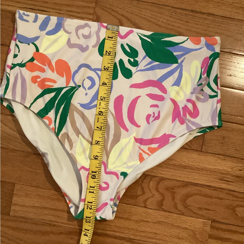 NWT GAP HIGH RISE BIKINI BOTTOM - FULLY LINED - STAYS TRUE TO SIZE WET! - Picture 4 of 12